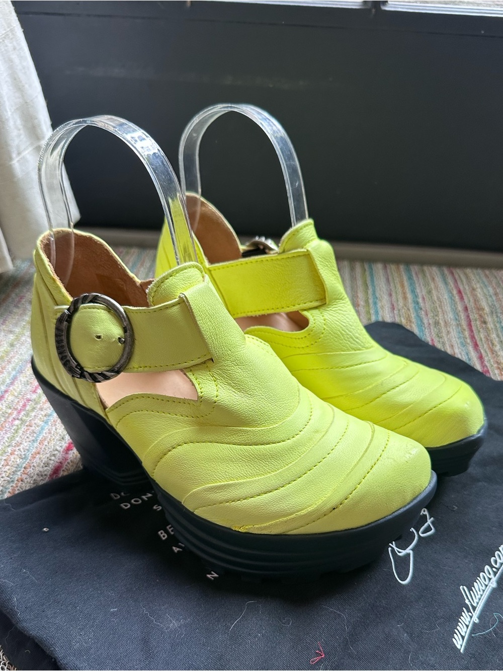 Fluevog EXCELLENT Mellow Bossa Nova neon yellow platform T-strap heel-7 (fit 6.5